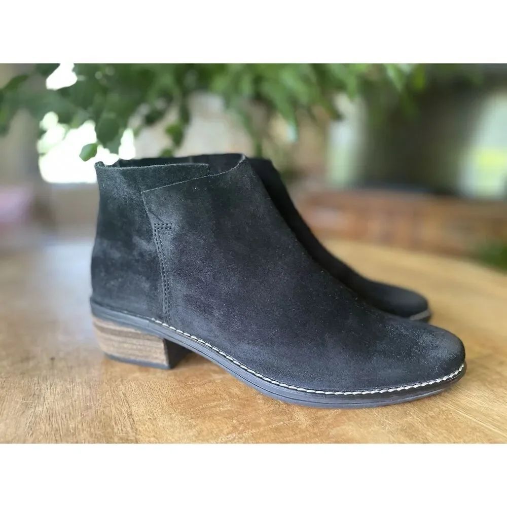 Very Volatile Black Genuine Suede Ankle Boots Women US 7.5 UK 5 EU 38